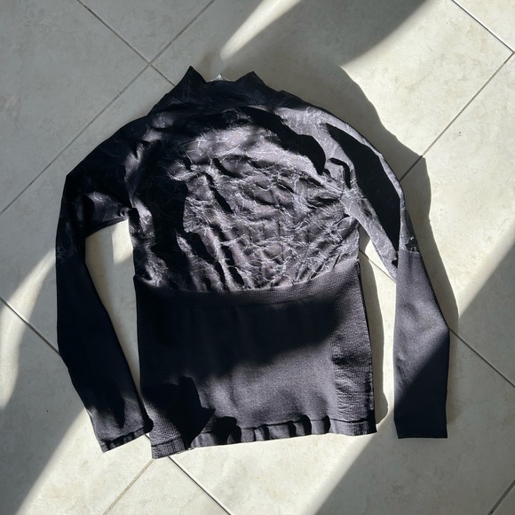 NEW Fabletics Amelia pullover - Picture 7 of 11